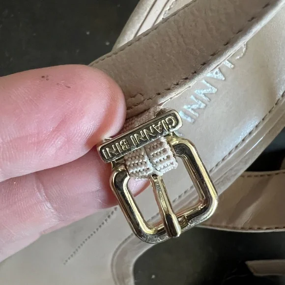 Gianni Bini Shoes - Picture 4 of 8